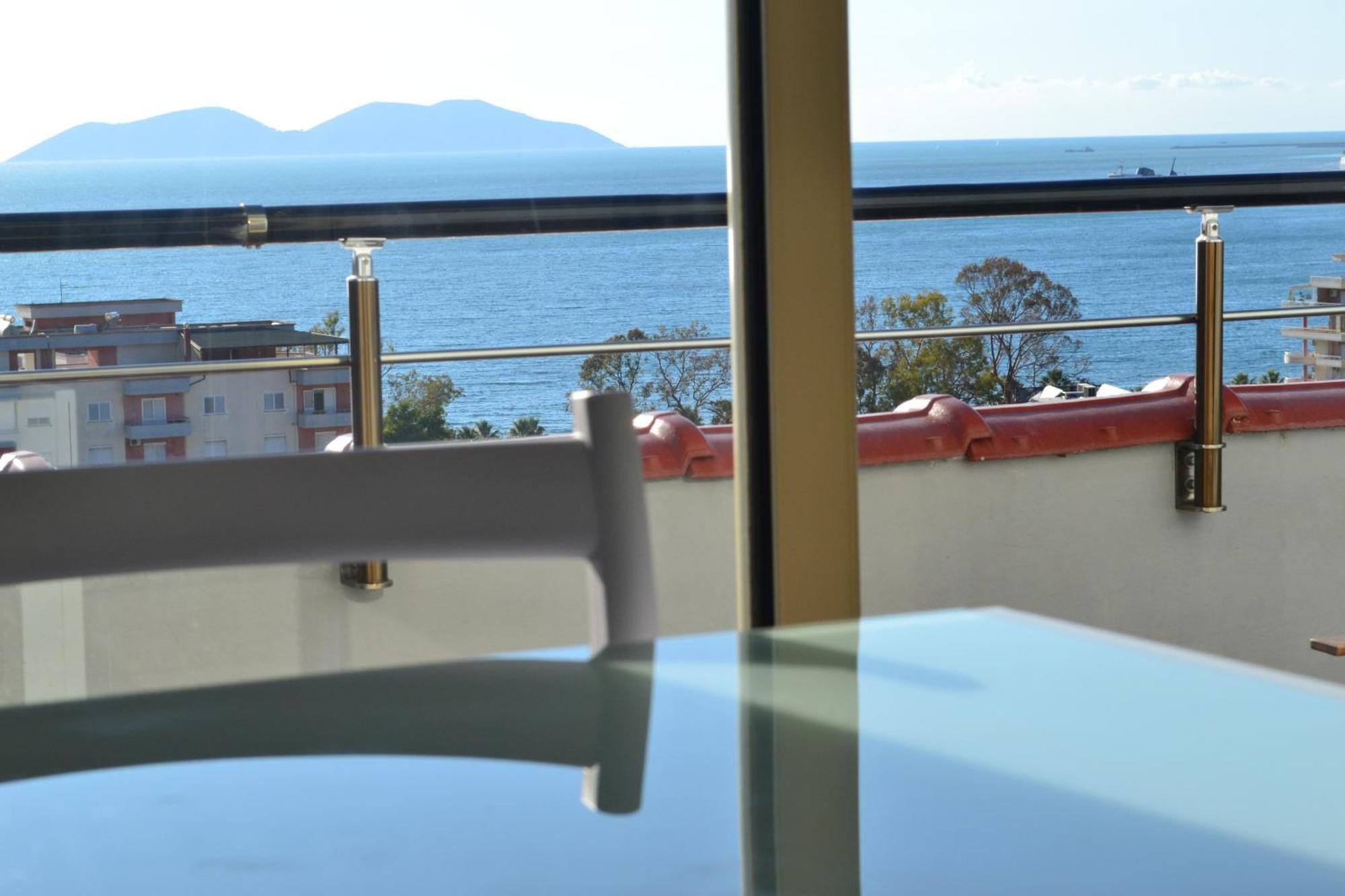 דירות Vlorë Seaview Penthouse Terrace & Garage מראה חיצוני תמונה