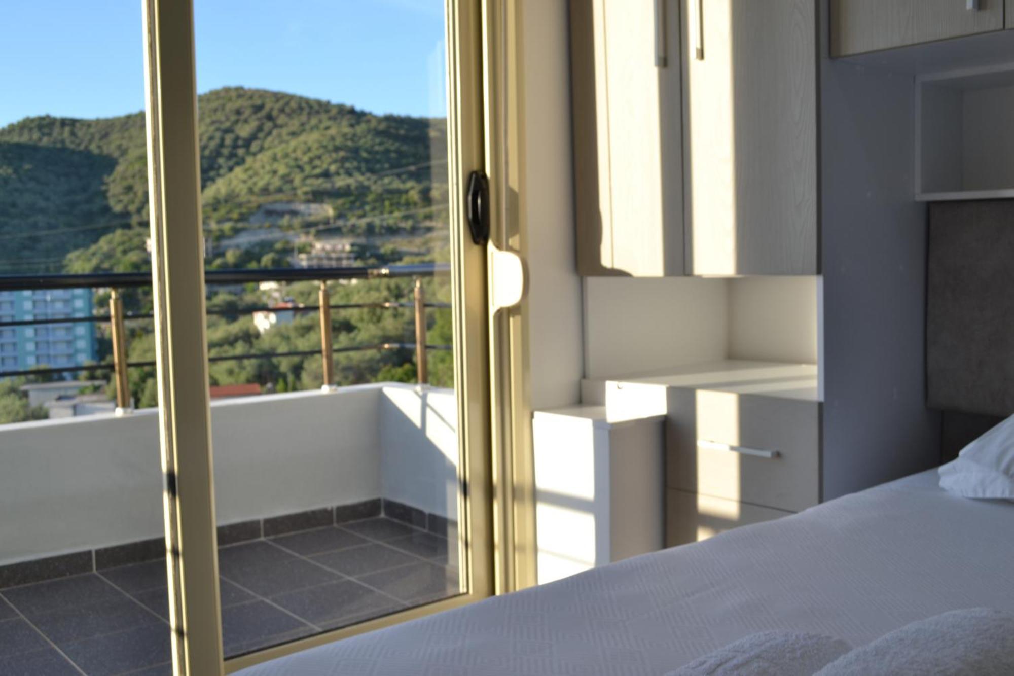 דירות Vlorë Seaview Penthouse Terrace & Garage מראה חיצוני תמונה