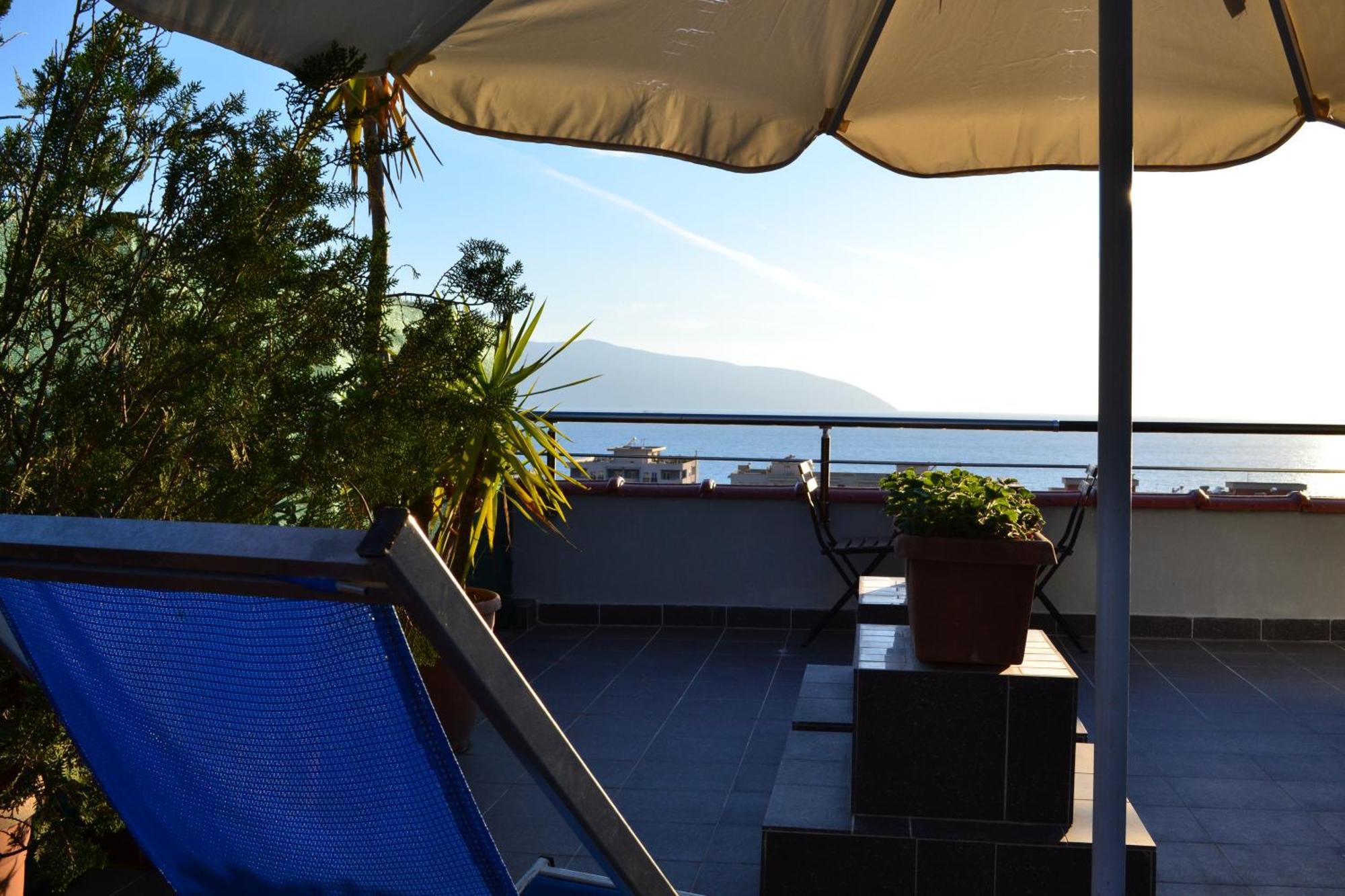 דירות Vlorë Seaview Penthouse Terrace & Garage מראה חיצוני תמונה
